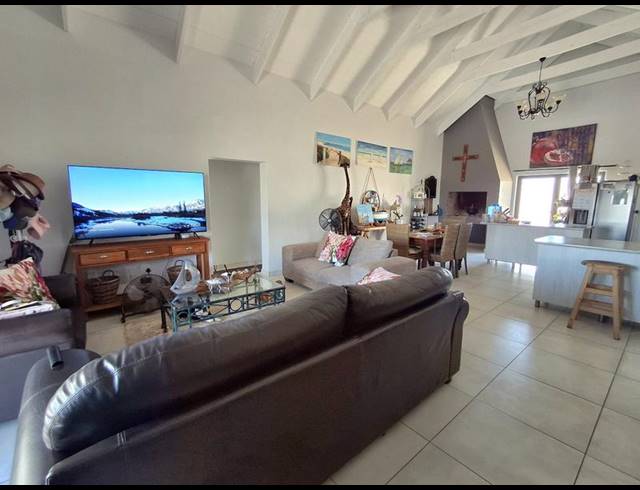 3 BEDROOM HOUSE FOR SALE IN BRITANNIA BAY